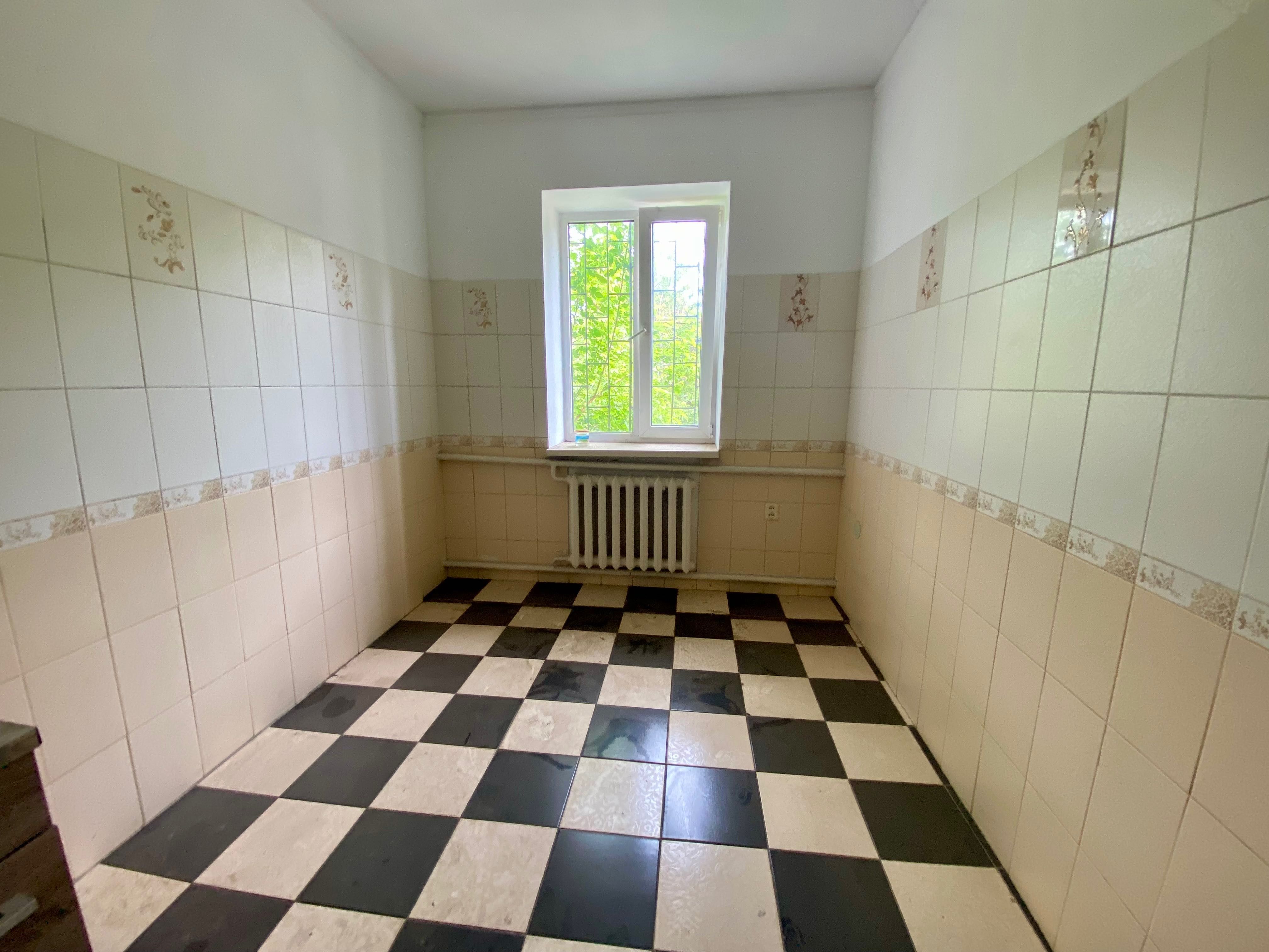 Продается отдельно стоящее   помещение  165м2 с участком 2 с  в Центре
