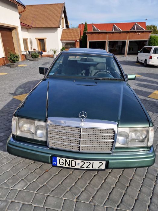 Piękny Mercedes W124 300CE
