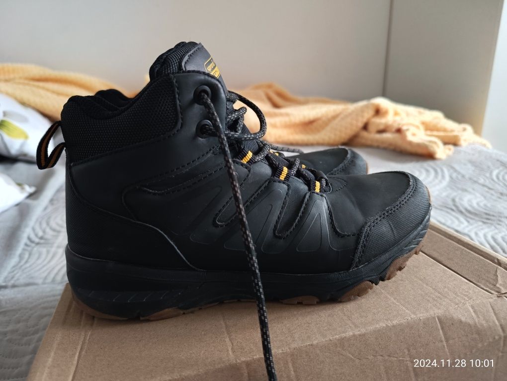 Zimowe buty z CCC, rozmiar 37, dla dziecka, młodzieżowe