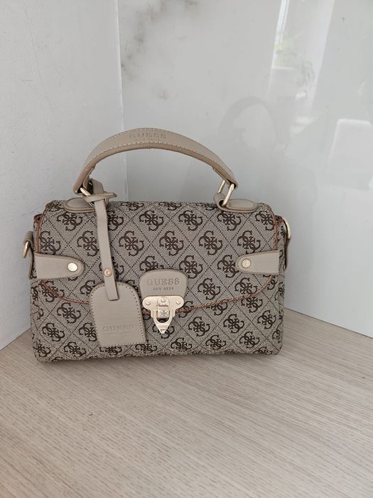 Damska torebka guess