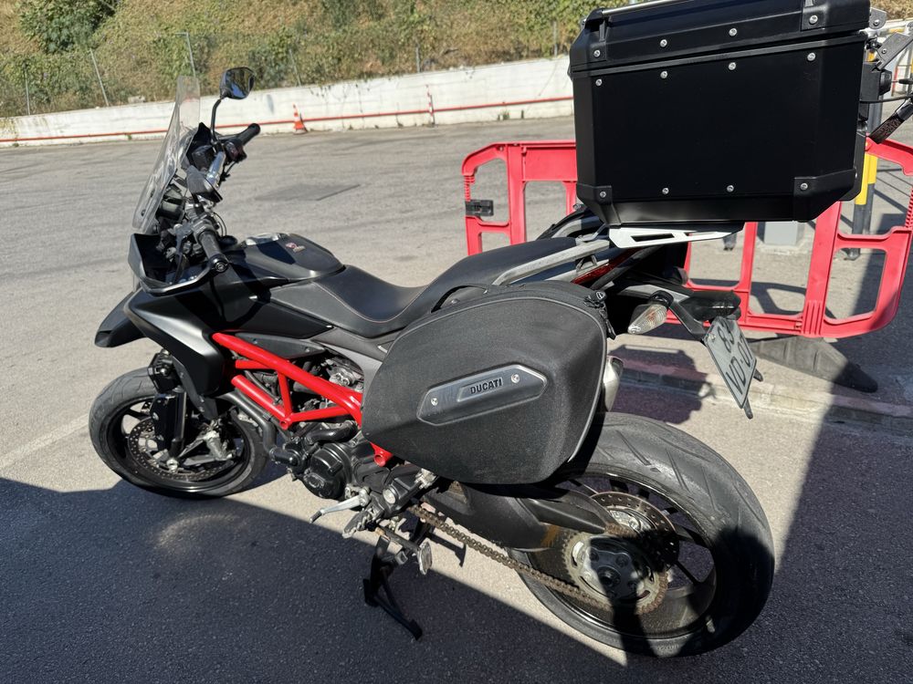 Ducati Hypermotard 821