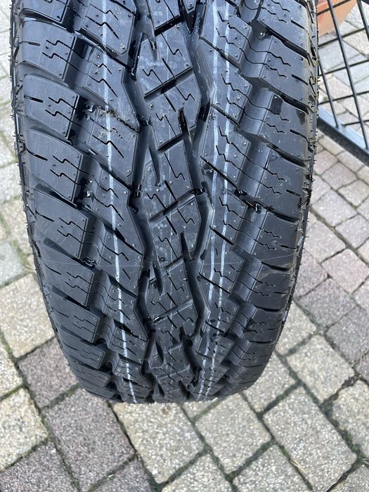 Opona TOYO 265/70/16 A/T !!!