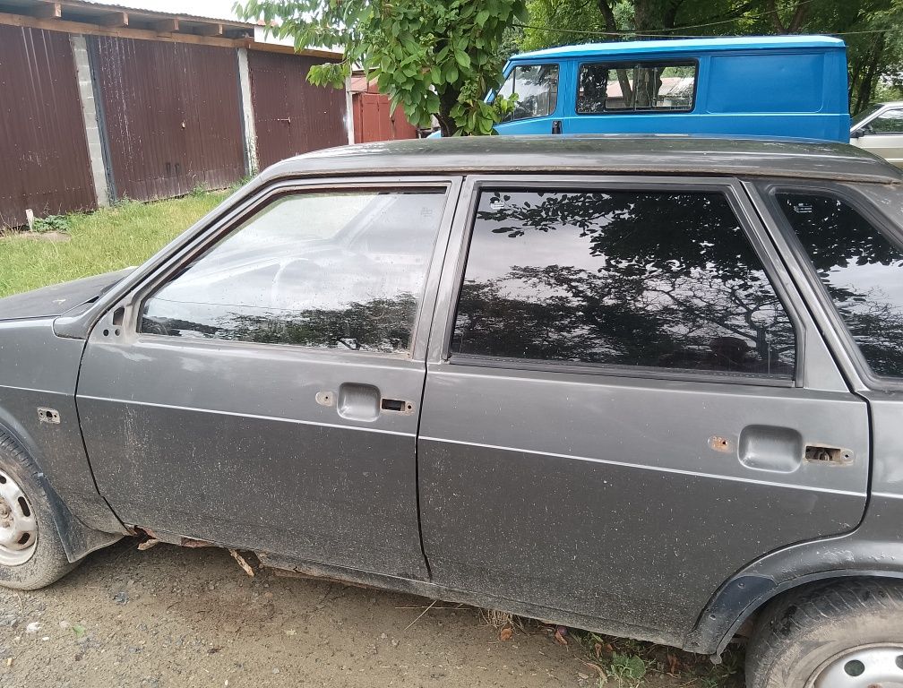 Продам мотор 1*5 карбуратор