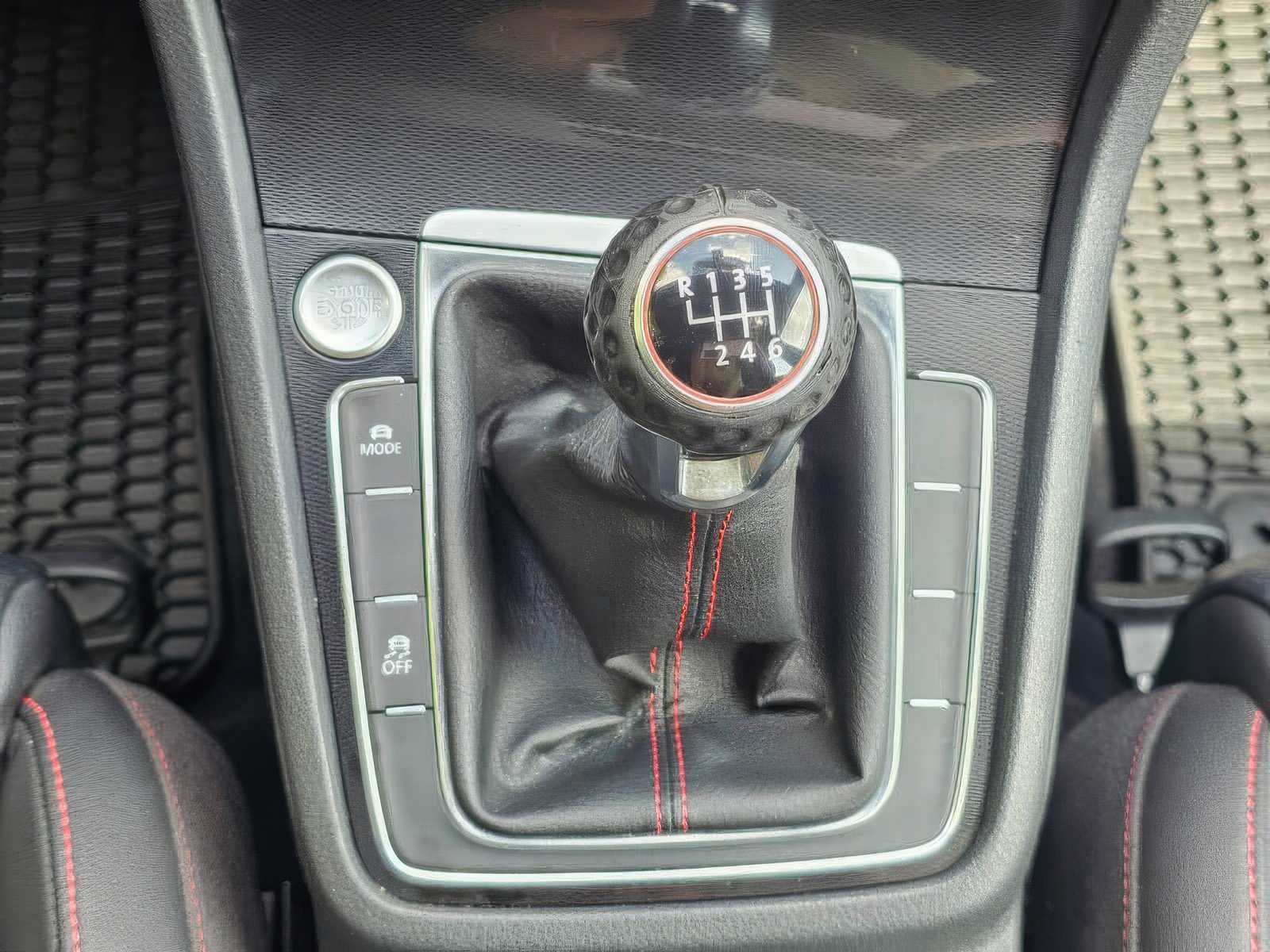 2017 Volkswagen Golf GTI SE