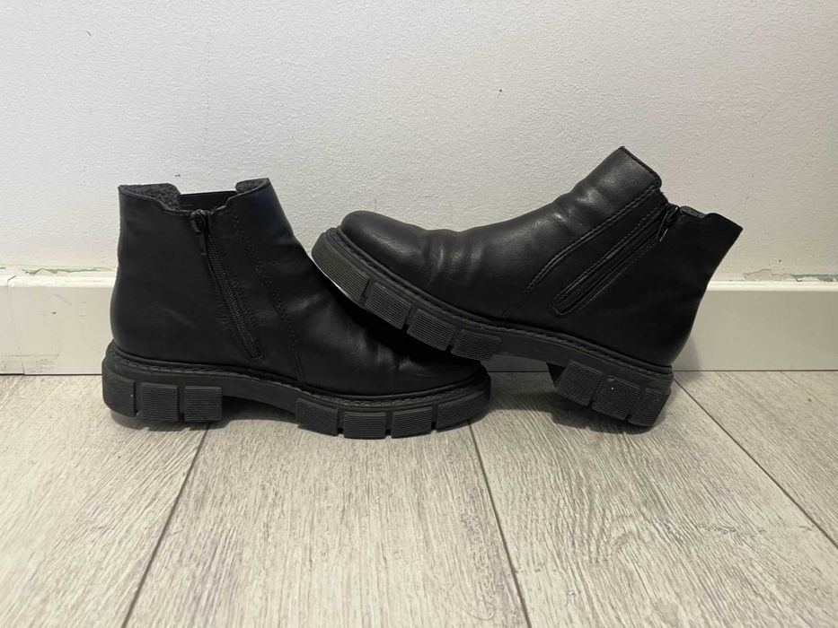 Buty Rieker Damskie rozmiar 40, stan bardzo dobry brak wkładki