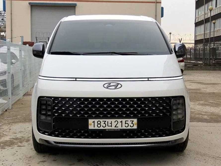 2022 Hyundai Staria ціла із Кореї