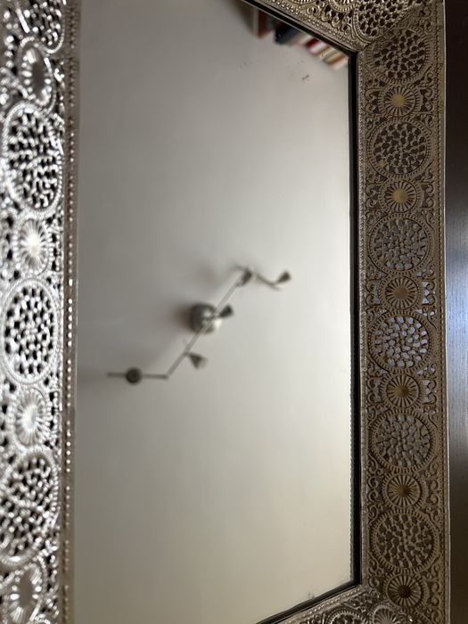 Centro de mesa com espelho