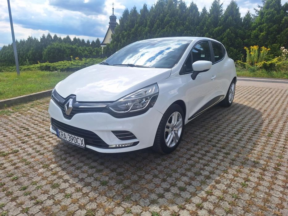 Renault Clio IV 0.9 Tce mały przebieg zadbany.