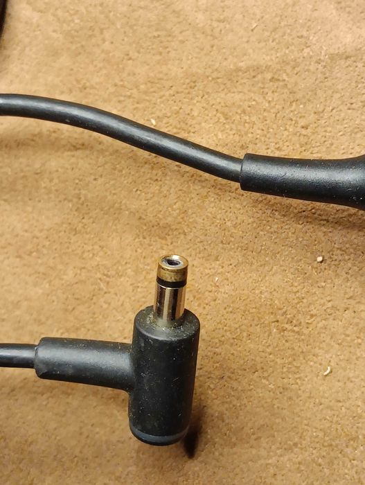 Блок живлення зарядне до ноутбука ASUS 19V 2.37A 45W (4.0×1.7mm)