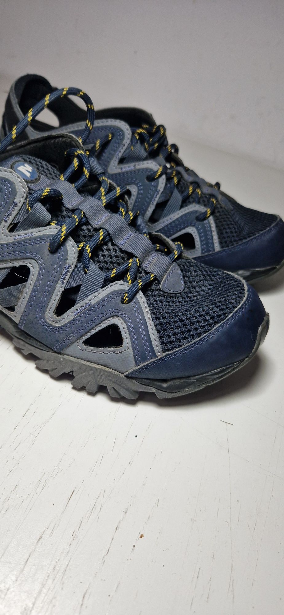 Merrell 41.        .