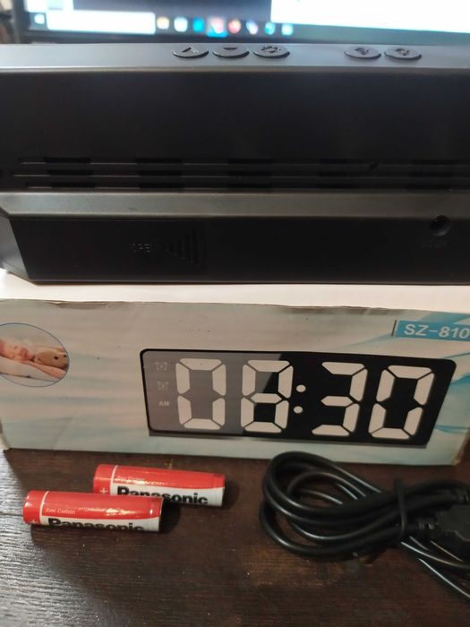 Nowoczesny  cyfrowy budzik led