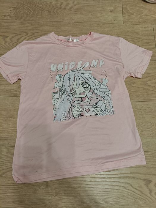 Футболка з аніме принтом