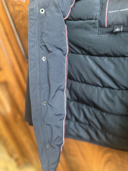 Продам парку Tommy Hilfiger, 5 років