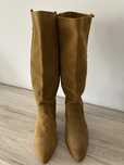 Botas camel da Bershka novas