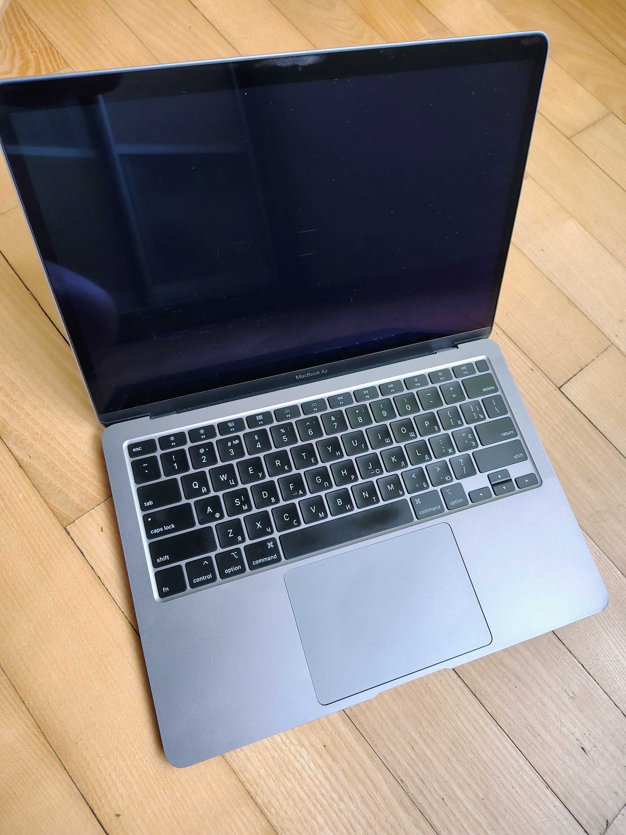 MacBook Air i7-1.2 16\256 (2020) SpaceGrey