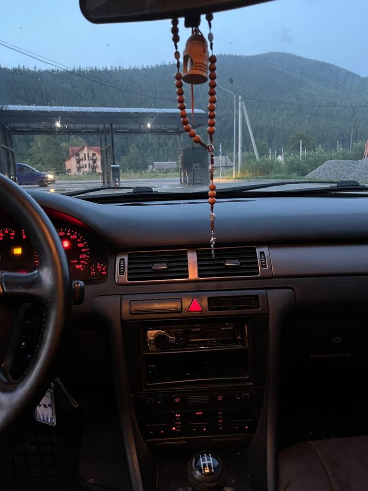 Audi A6 C5 седан