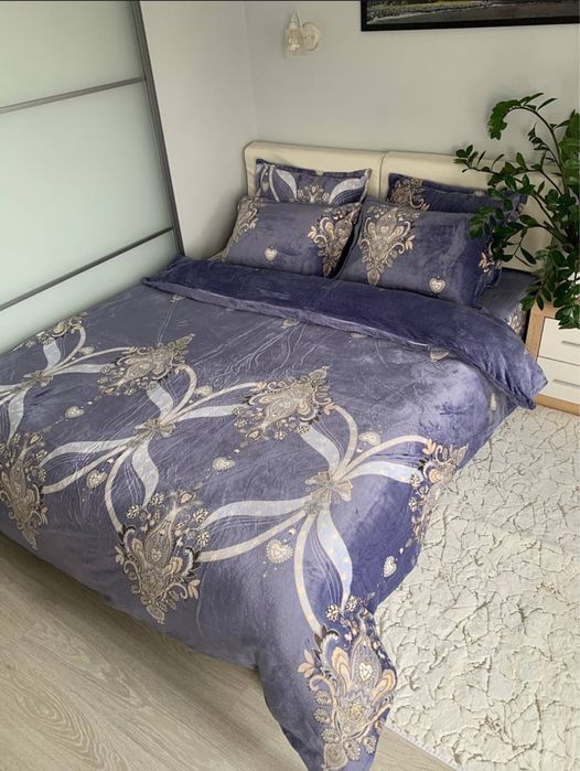 Велюрова постільна білизна Євро розмір з 4 наволочками