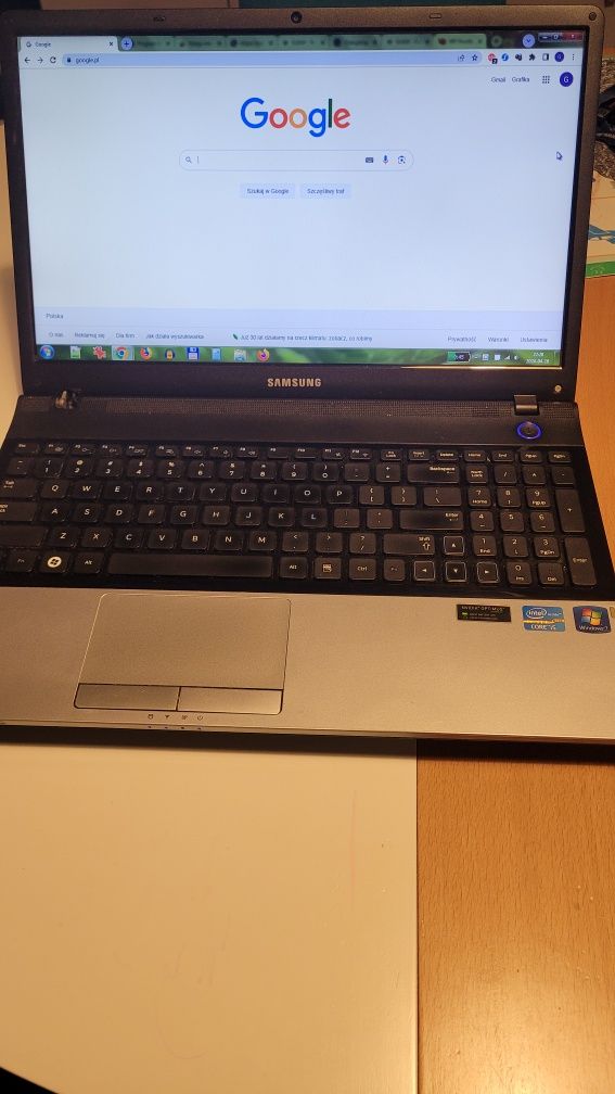 Samsung NP300E5A, 8GB, 640 HDD, Win7, Office