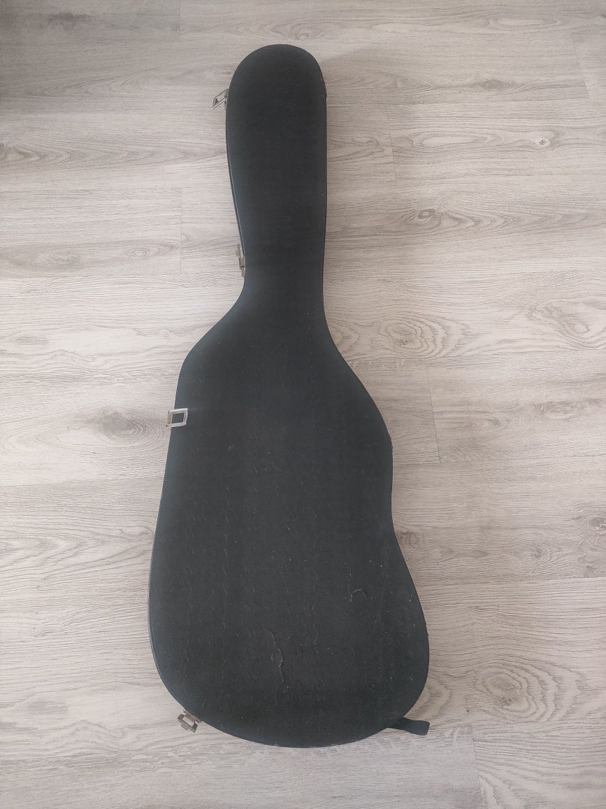 Gitara basowa 4 struny, futerał