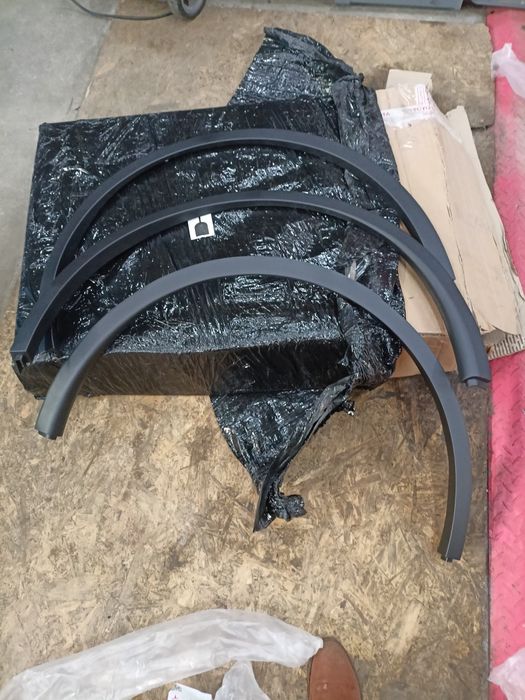 Накладки арок, крил model y перед ліво право