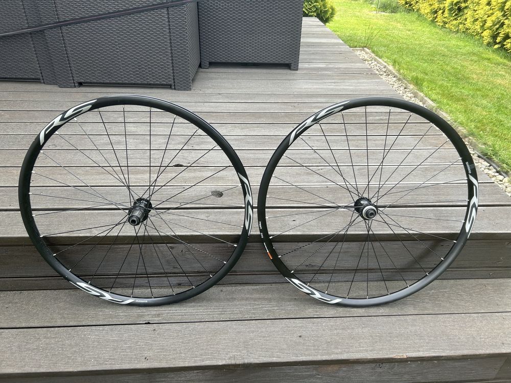 Komplet kół SHIMANO WH-RS170 Disc 28