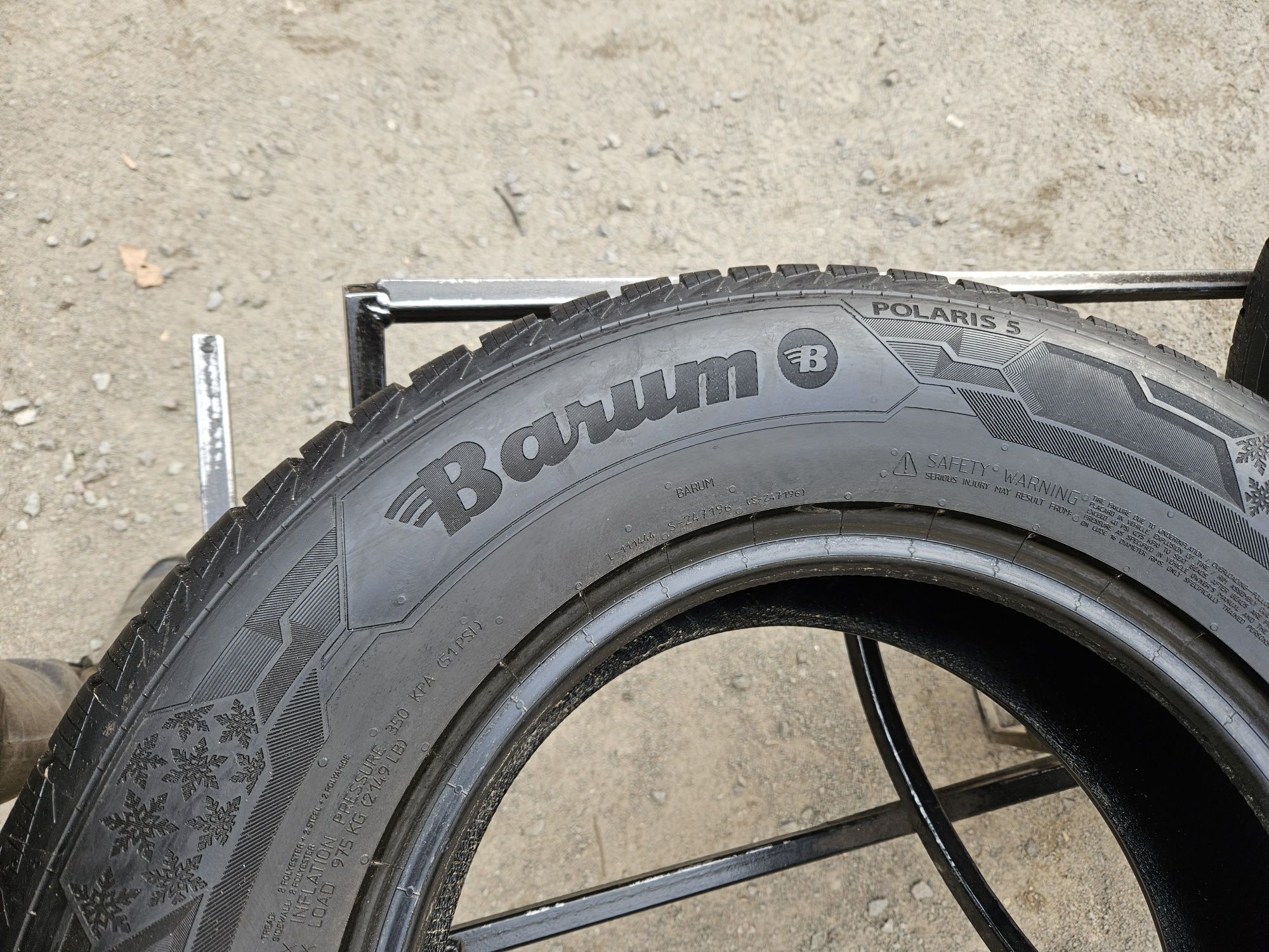 Шины БУ 245 70 R 16 Barum polaris 5 комплект зима