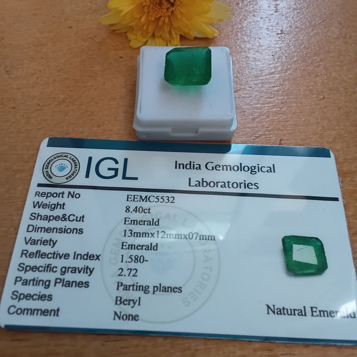 Esmeralda Natural Certificada  Uma Joia Única e Atemporal