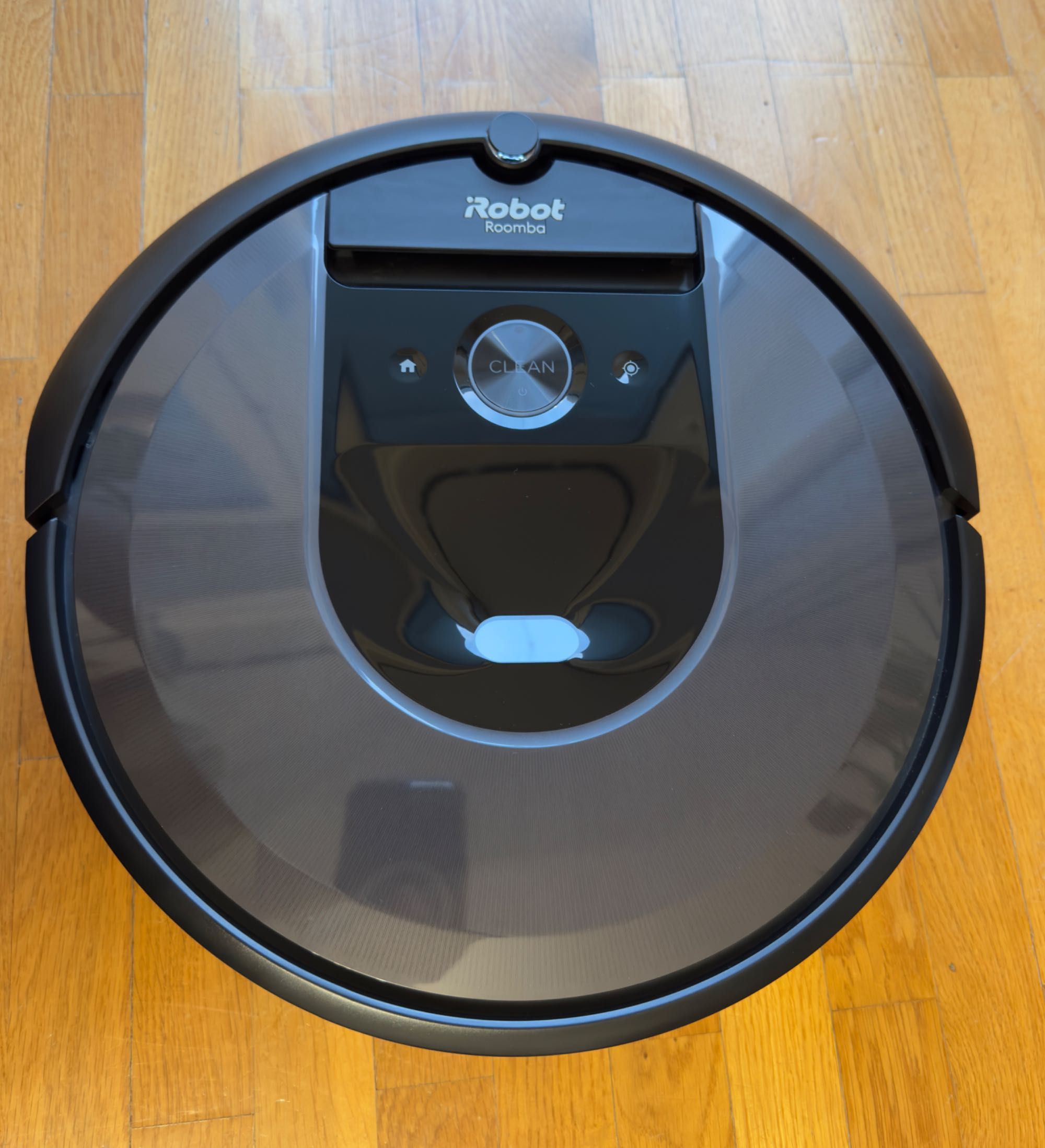 iRobot Roomba i7 – Jak Nowy, Wysoka Jakość i Funkcjonalność!