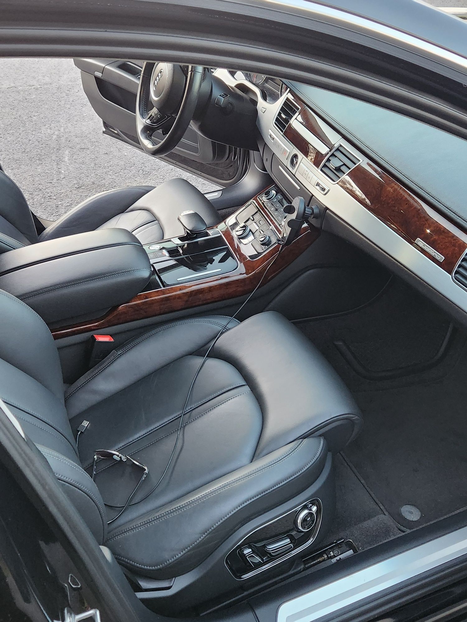 AUDI A8 D4 4.0 TFSI Dociagi Aktywny wydech Noktowizor Aktywny tempomat