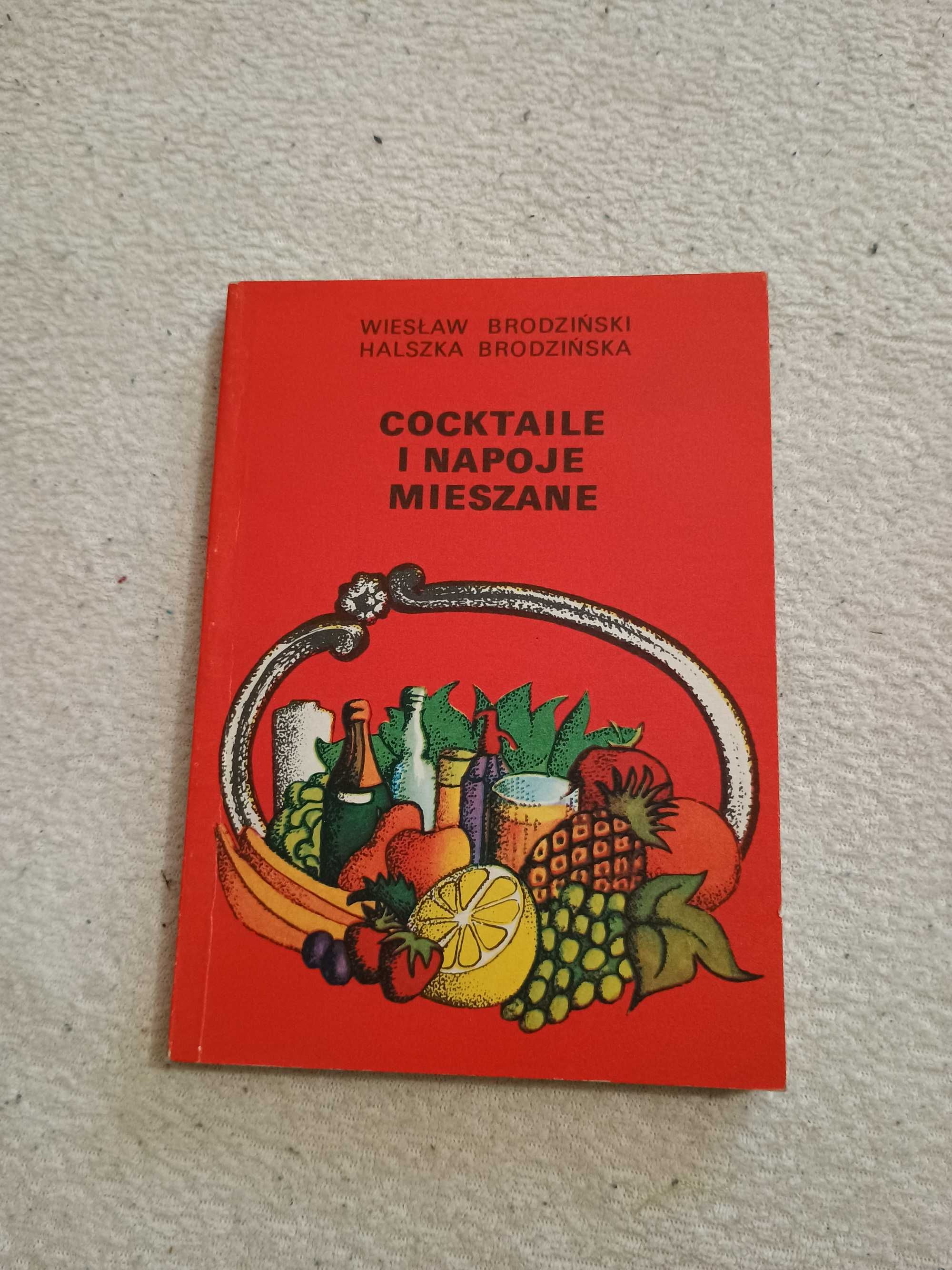 Książka "Cocktaile i napoje mieszane"  IDEAŁ