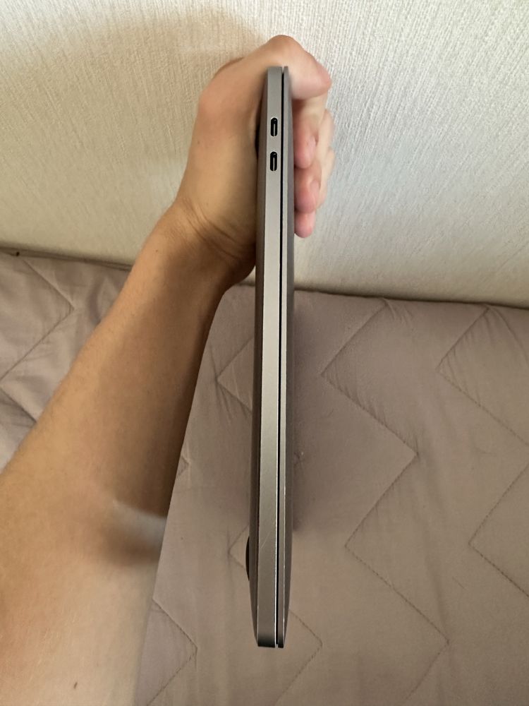 MacBook Pro 13" M1 2020 - 8/256