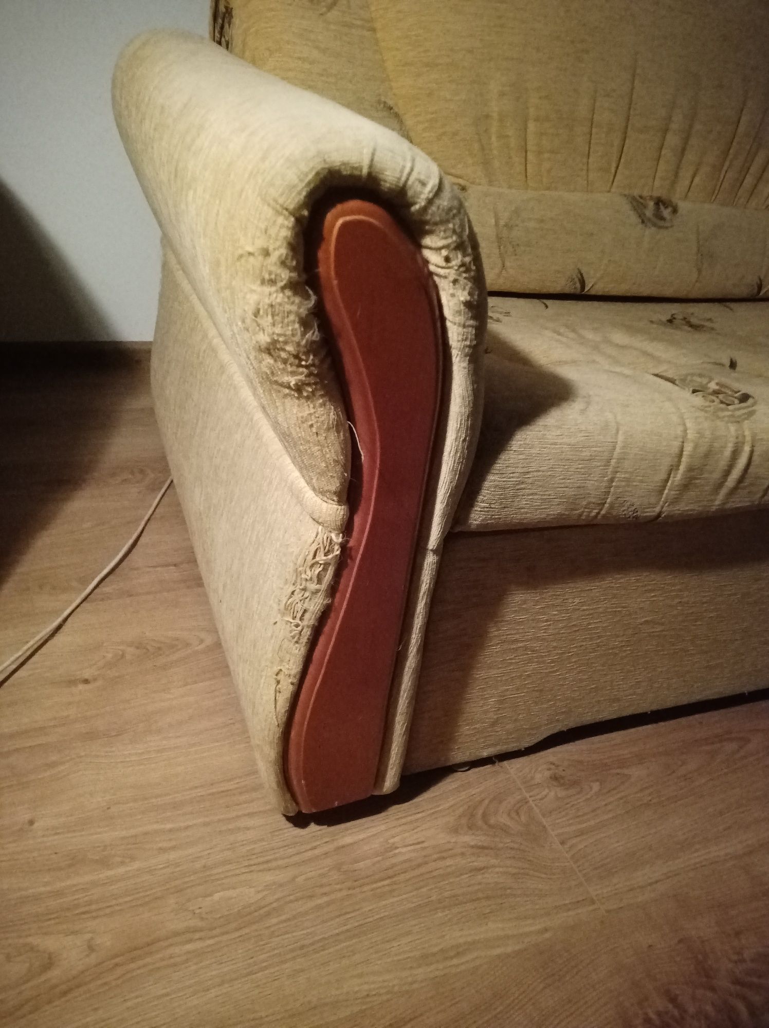 Sofa dwuosobowa rozkładana do spania z pojemnikiem na pościel 88/150/8