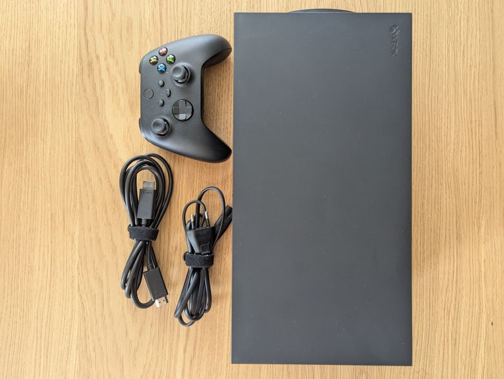 Konsola Xbox Series X + Akcesoria