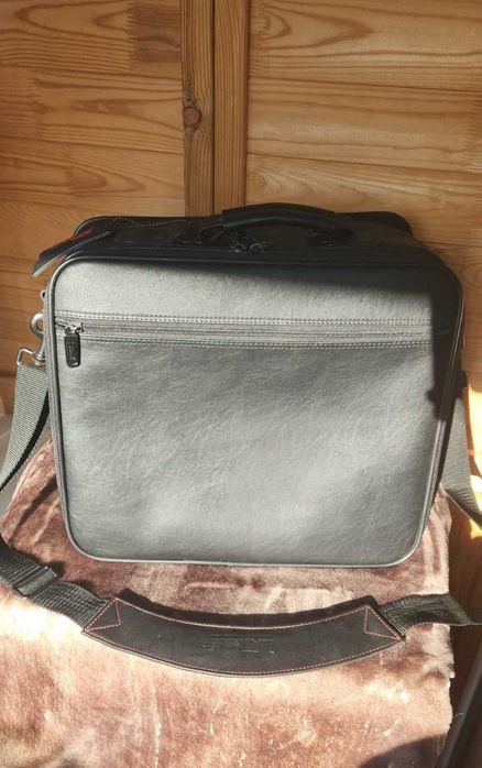 Професійна сумка для ноутбука ”Targus Corporate 15.4"