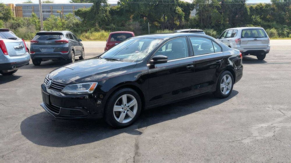 Volkswagen Jetta      2014
