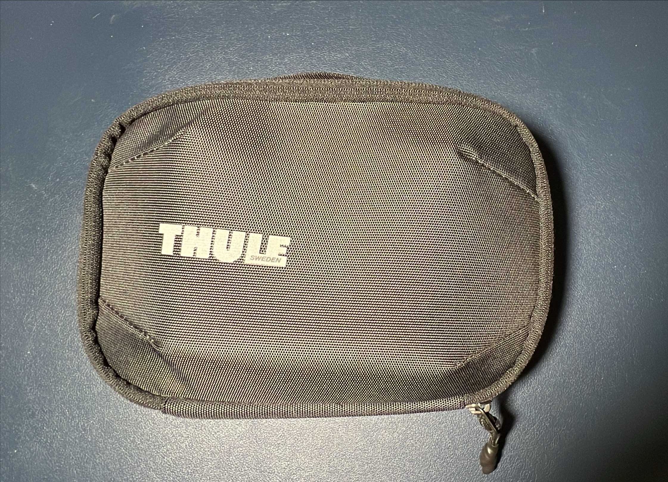 Органайзер Thule Subterra PowerShuttle (MEDIUM)