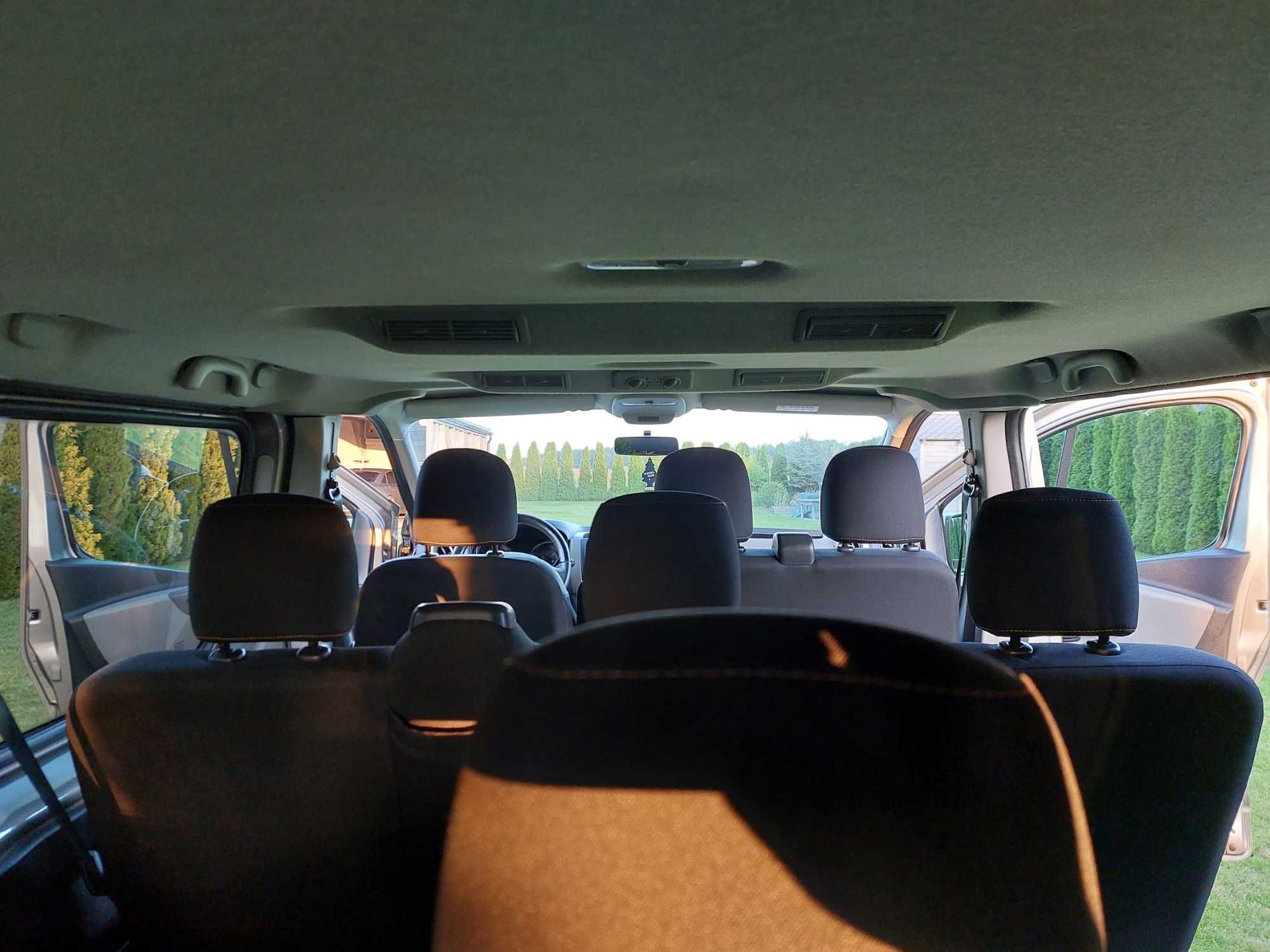 Renault Trafic polski salon wersja long 9 osób nawiewy Webasto