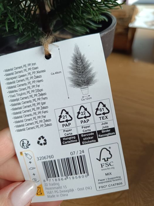 Sztuczna choinka w donicy 48cm
