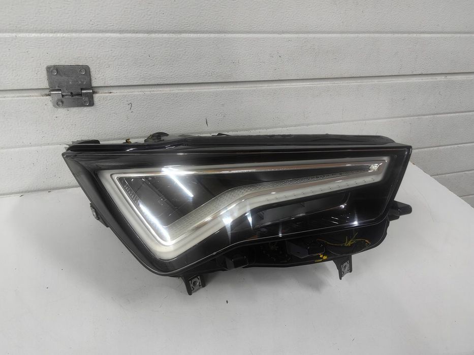 SEAT ATECA LIFT LAMPA PRAWA FULL LED EUROPA 576941032B