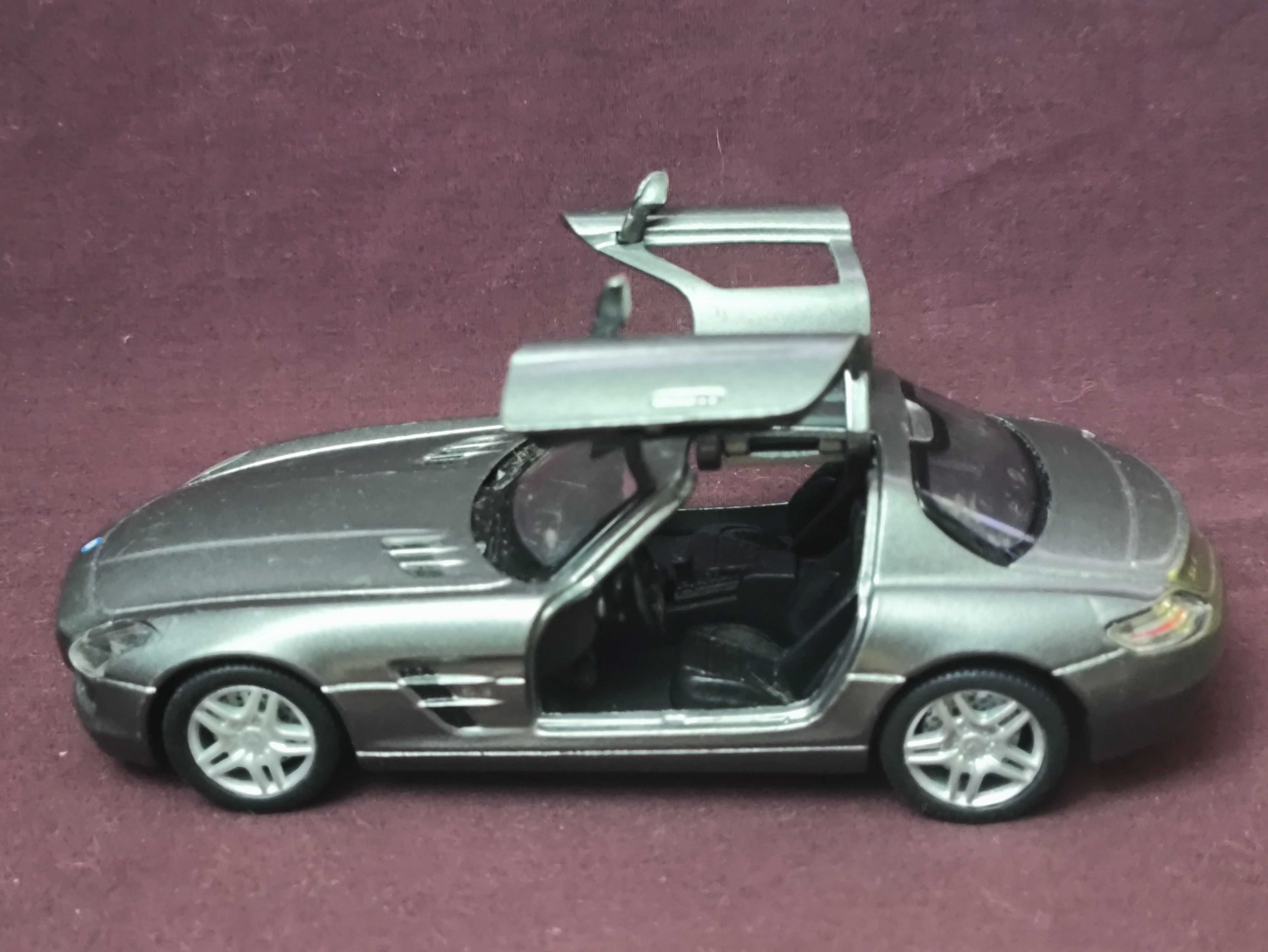 Машинка инерционная Mercedes-Benz SLS AMG 1:36 Kinsmart