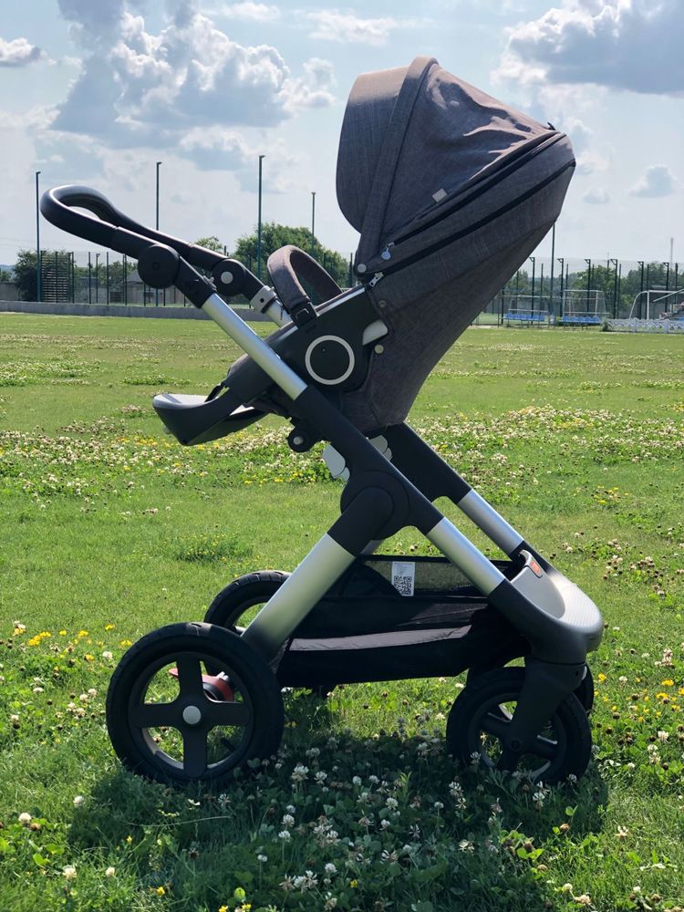 Продам коляску Stokke trailz