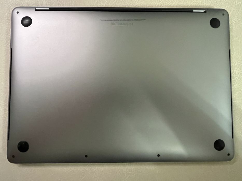 MacBook Pro 13” A1706 – do wymiany ekranu