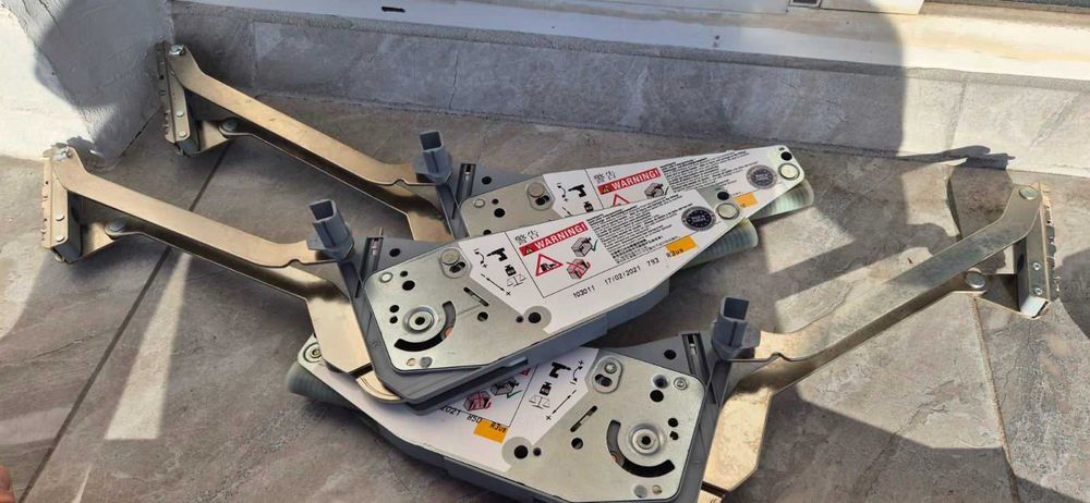 Механізм для паралельного підйому вгору Hafele фасадів ДСП