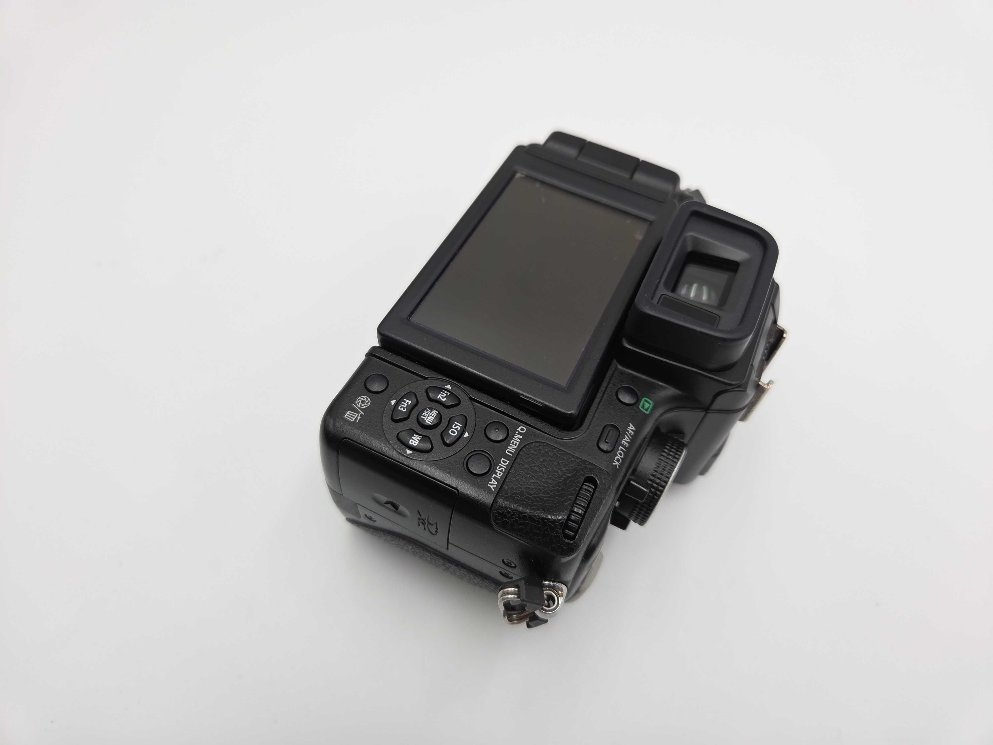 .Aparat Panasonic Lumix GH2 body - jak Olympus - mocowanie micro 4/3