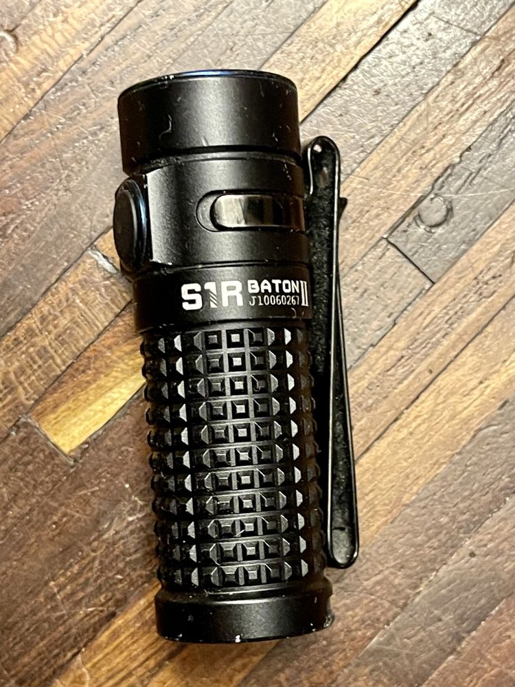 Olight Latarka ładowalna S1R Baton II 1000 lumenów mala mocna Cree