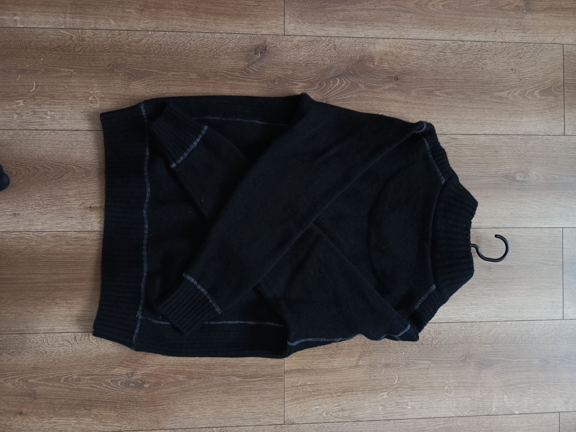Czarny sweter męski z wełny, elegancki  L Next