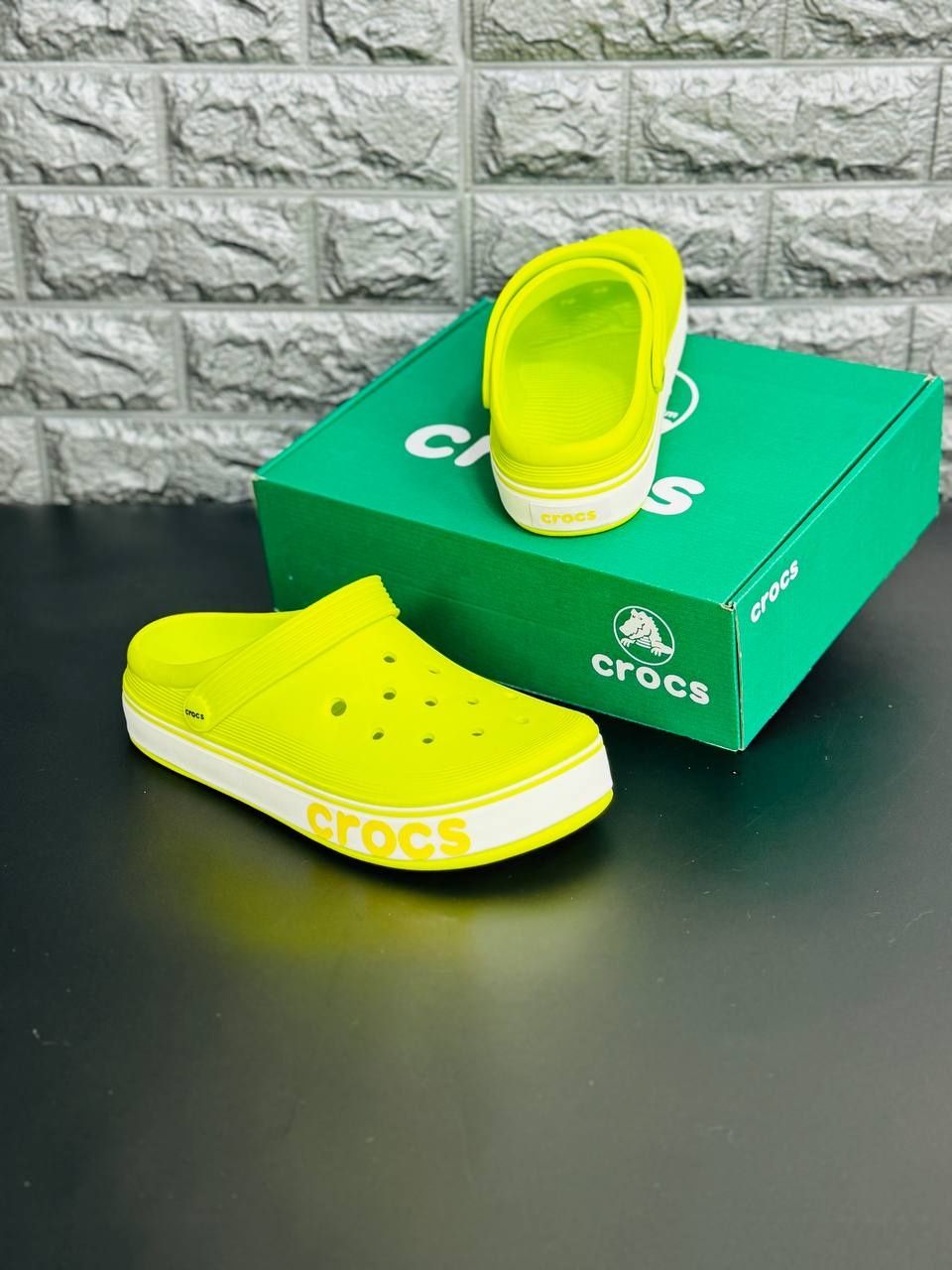 ЯРКИЕ Женские кроксы Crocs шлёпанцы салатового цвета Крокс 36-41