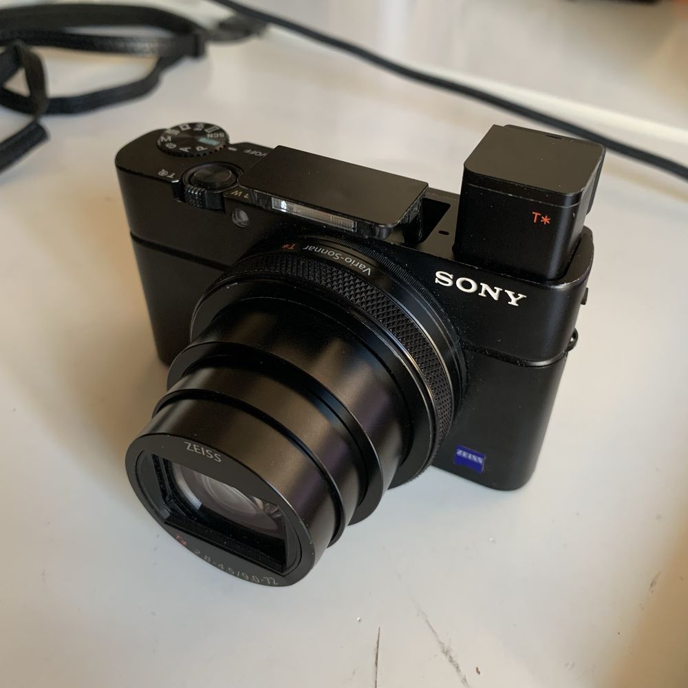 Câmara digital compacta - Sony RX100 VII