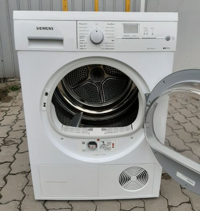 Сушильна машина Сіменс Siemens WT46W563 з тепловим насосом б/у А++