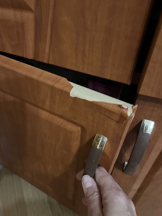 Стінка у вітальню, шафа, комод, меблі терміново